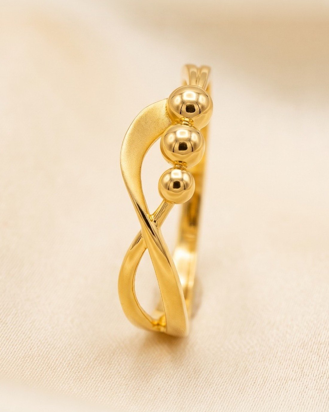 Bead Infinity Bypass Ring, 22K Gold, 1.377 g