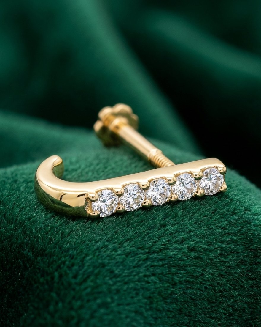 Diamond Bar L-Pin, 18K Yellow Gold, 0.06 ct