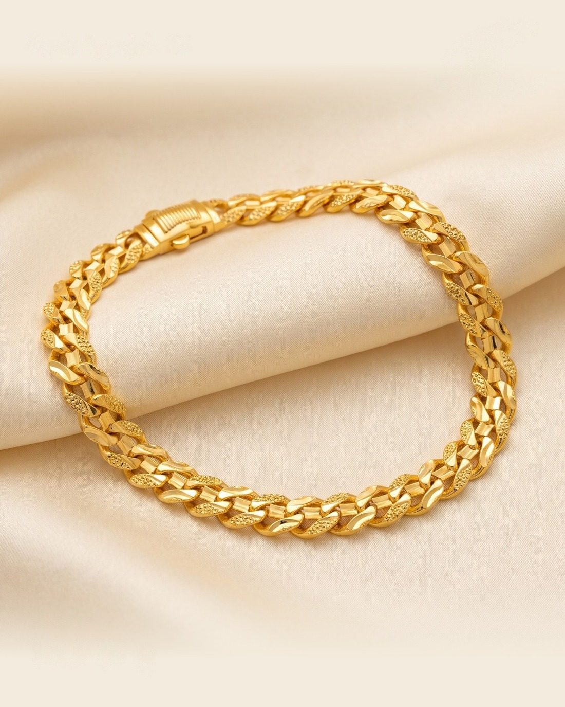 Diamond-Cut Curb Men's Bracelet, 22K Gold, 16.910 g