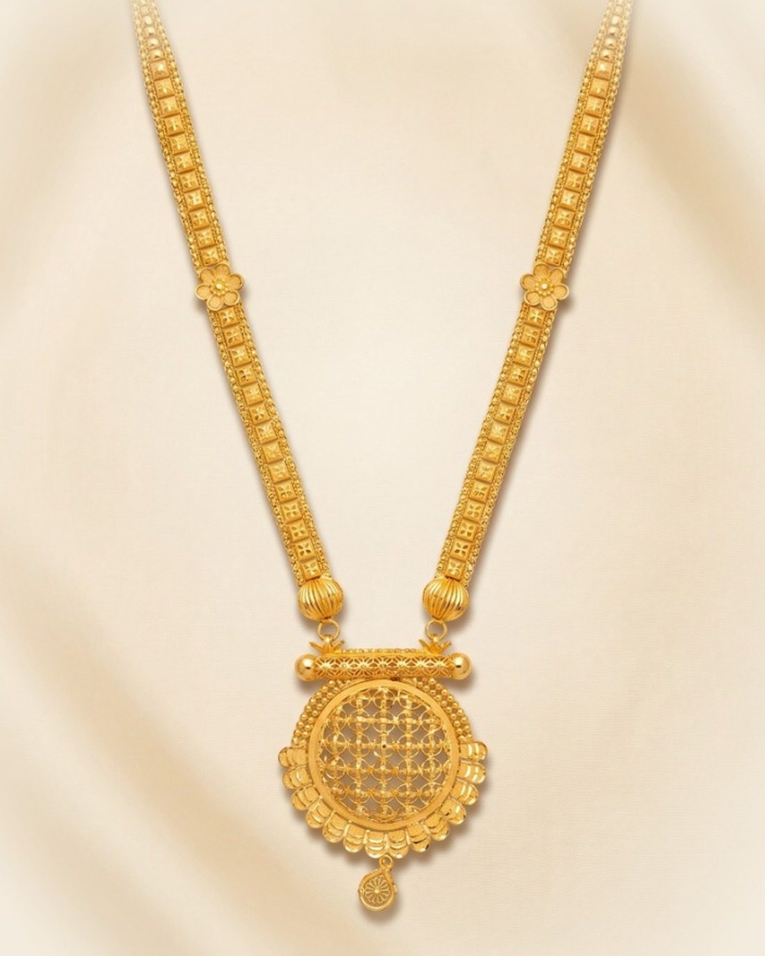 Filigree Disc Pendant Long Necklace, 22K Gold, 23.660 g