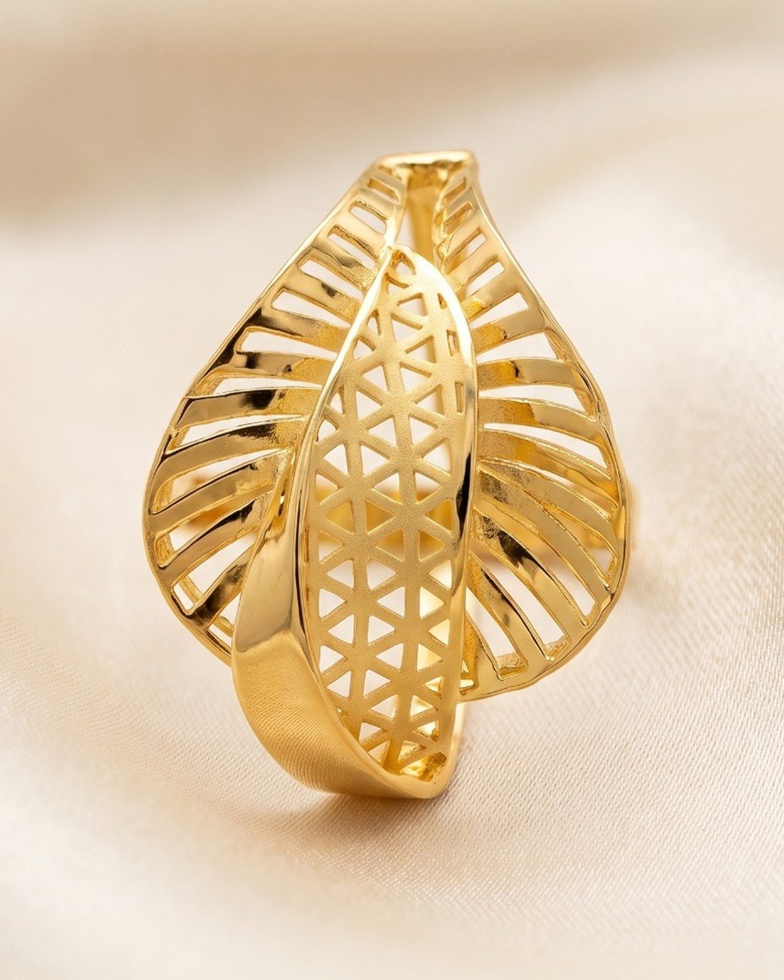 Lattice Leaf Ring, 22K Gold, 1.926 g