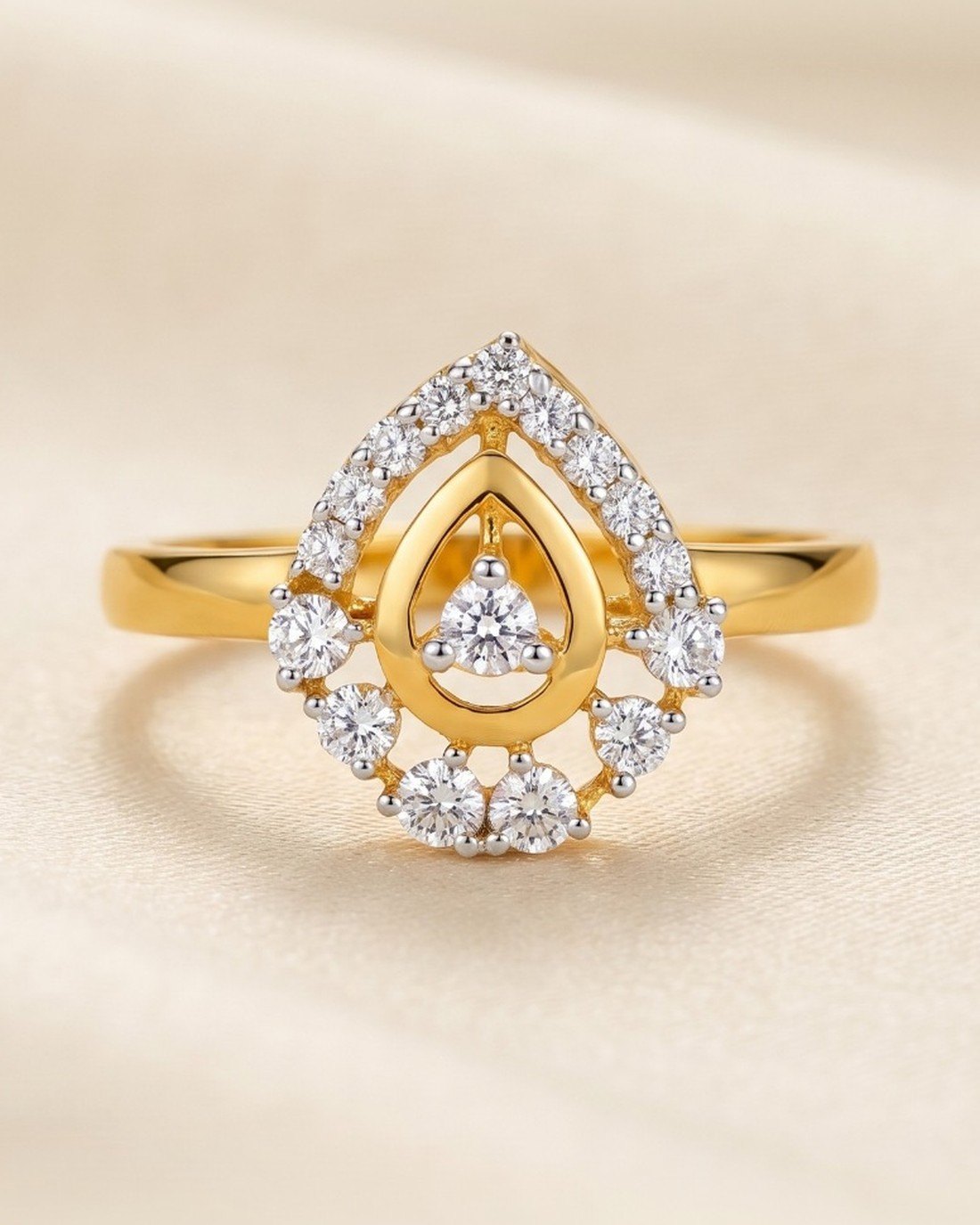Pear Halo Cluster Ring, 22K Gold, 1.928 g