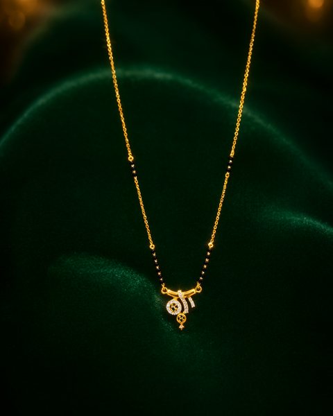 Petite Stone Motif Mangalsutra, 22K Gold, 4.510 g