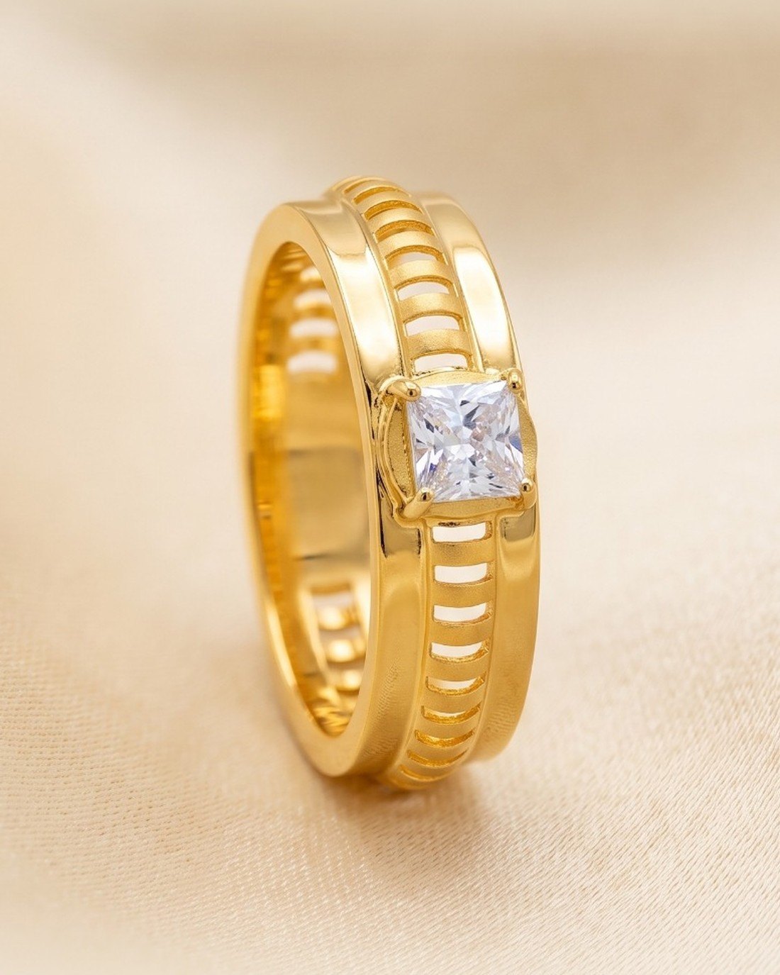 Ridged Square Stone Band, 22K Gold, 2.166 g