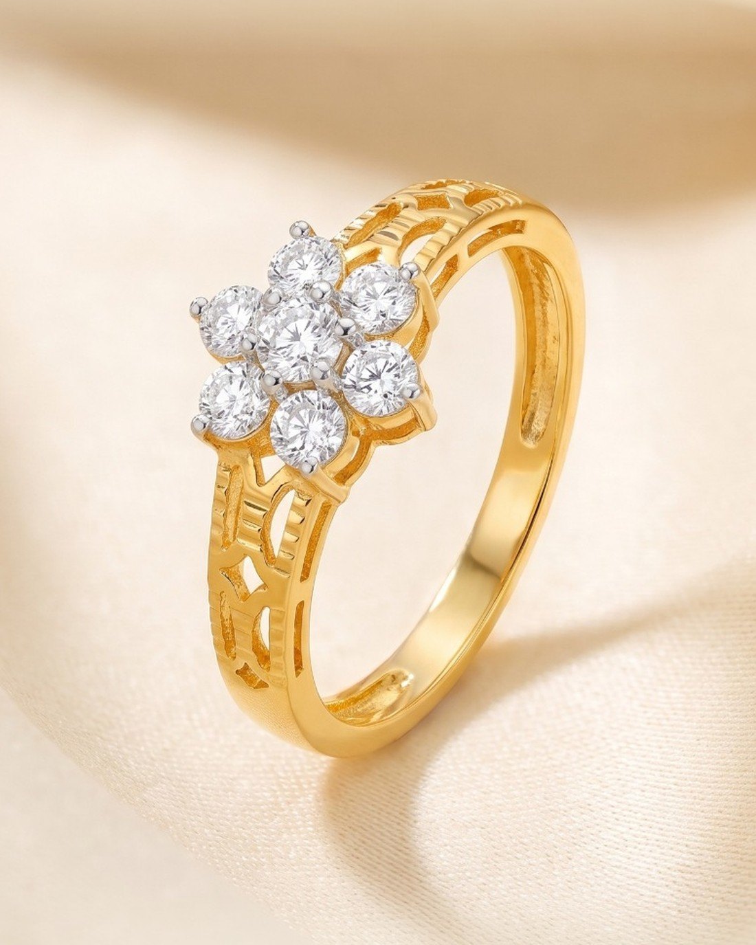 Seven Stone Flower Ring, 22K Gold, 1.888 g