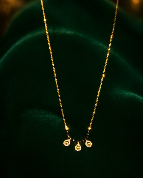 Three Teardrop Mangalsutra, 22K Gold, 3.820 g