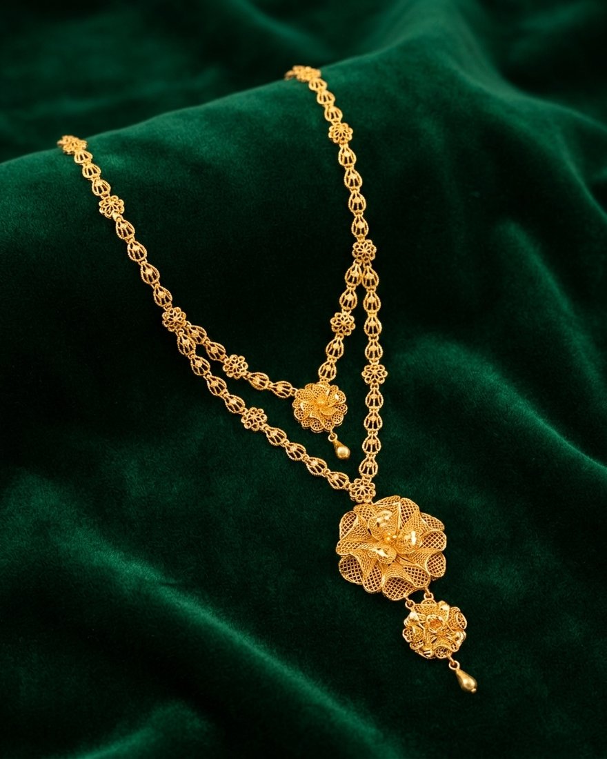 Two-Layer Filigree Flower Haar, 22K Gold, 35.350 g
