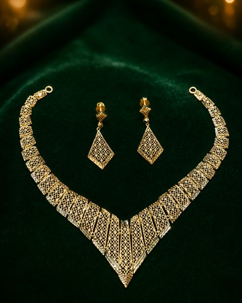 V Lattice Necklace Set, 22K Gold, 16.020 g